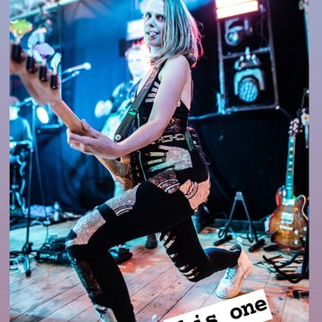 Renee Overbeeke - Screenshot and Social Media Collection in screenshot_2024 06 07 17 16 18 65_1c337646f29875672b5a61192b9010f9.jpg - hidden celebrity photo